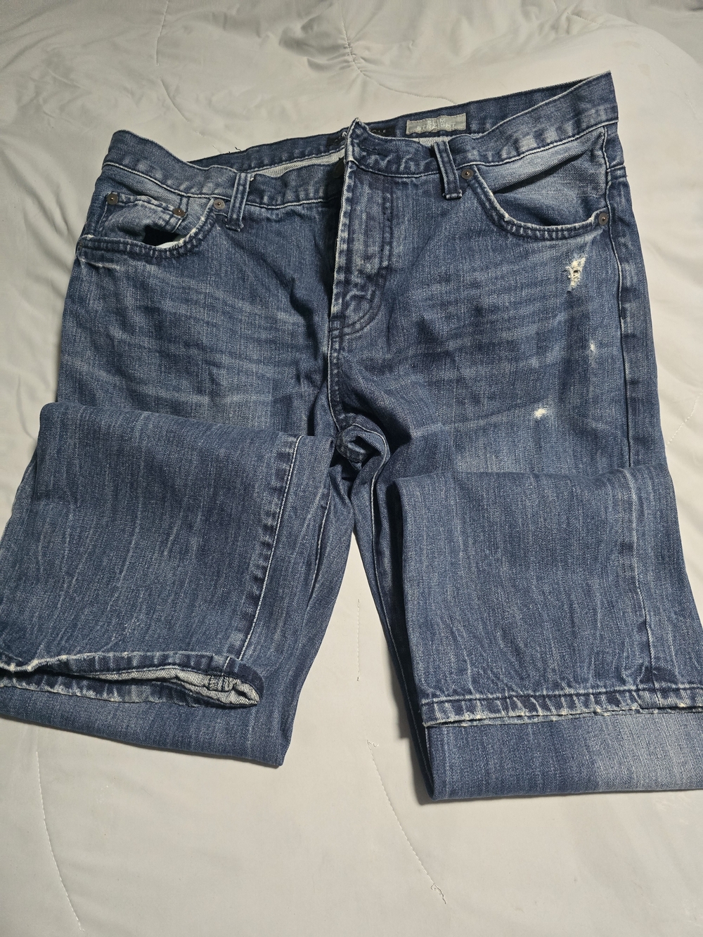 Aeropostale Men's Slim Straight Jeans Distressed Medium Wash 34x30 Rigid